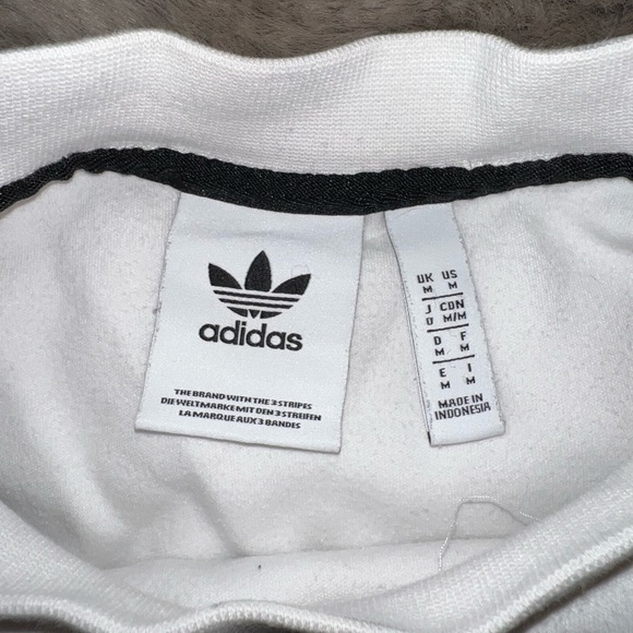 White Adidas crew neck, size M - Picture 2 of 2